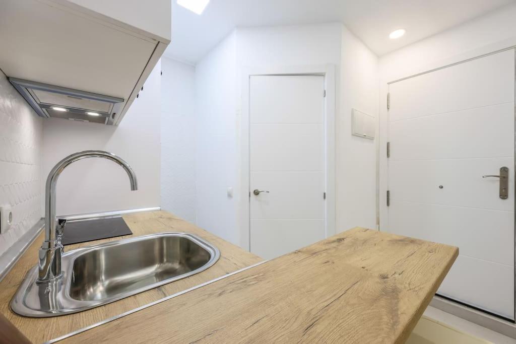 Luxe Apartment In Tetuan Madrid Luaran gambar