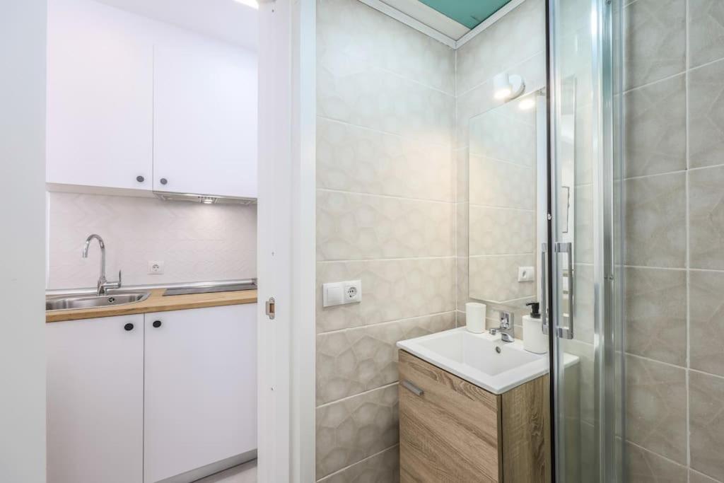 Luxe Apartment In Tetuan Madrid Luaran gambar